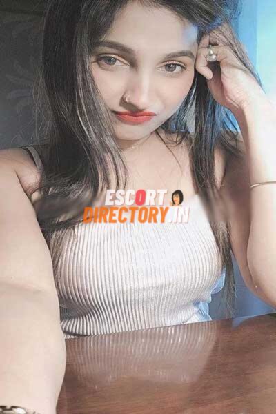 Call Girl Charanjeet from Bharatpur